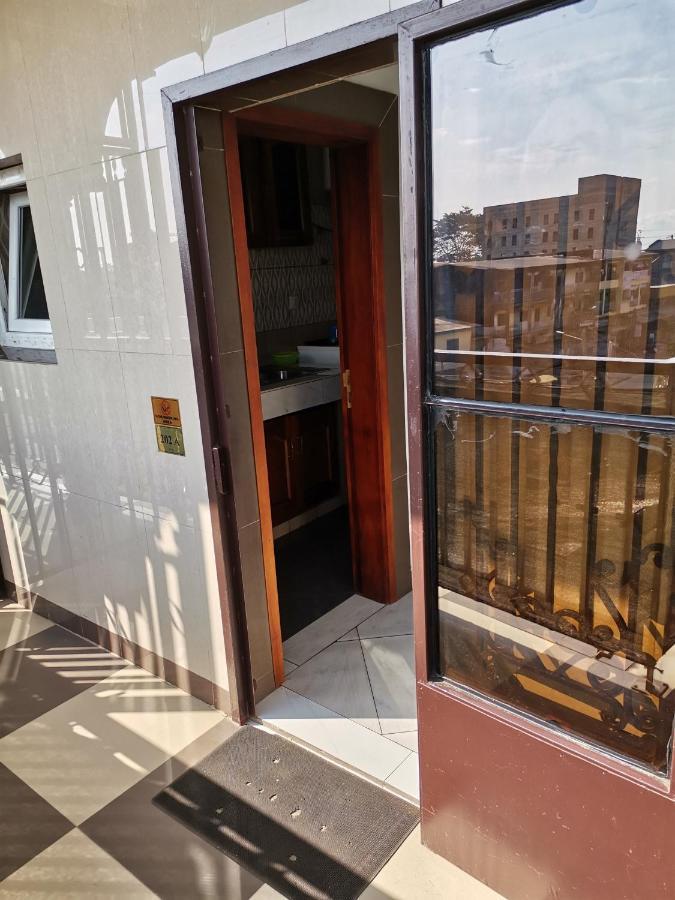 Residence Hoteliere Mb-202 C Douala Exterior photo